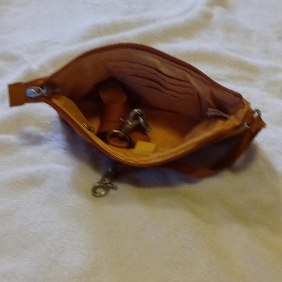 Purse - Picture 2 of 5